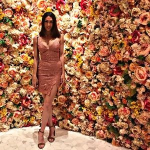 Pink lace dress 👗